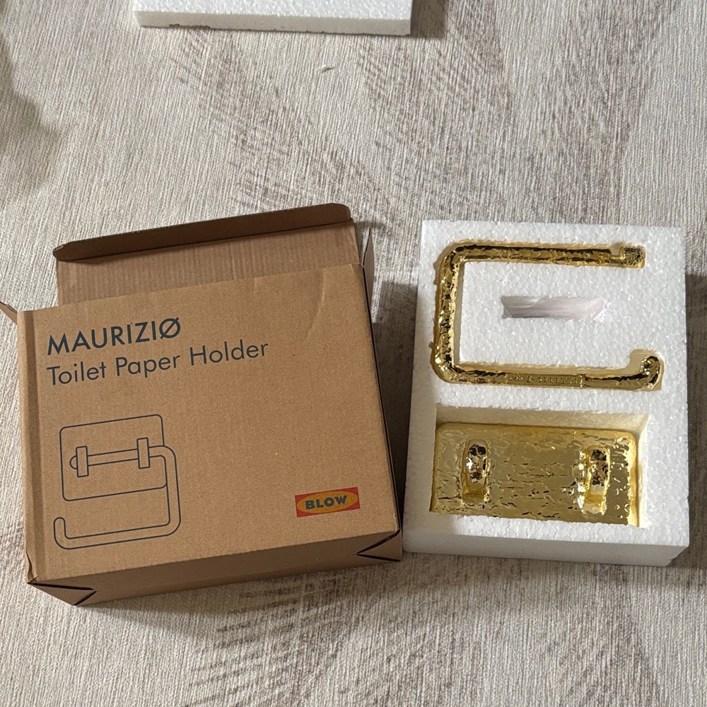 Mauri Gold Toilet Paper Holder